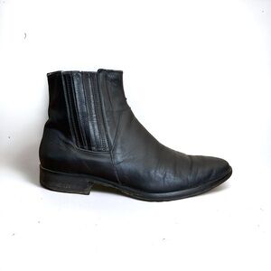 Italeau Lunella Black Leather Ankle Boots Western Chelsea Booties Sz 6.5